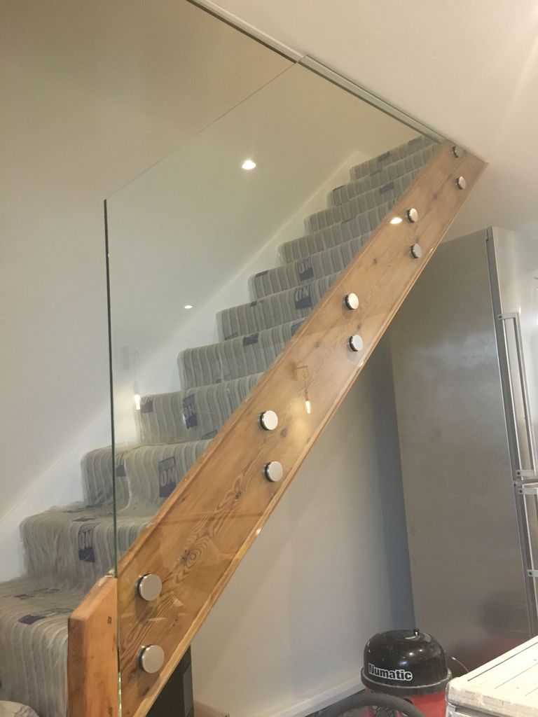 Bespoke-Glass-Balustrades-Partitions-and-Screens_12