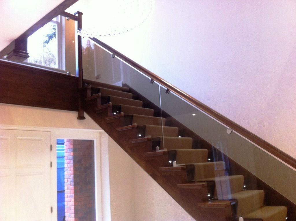 Bespoke-Glass-Balustrades-Partitions-and-Screens_130
