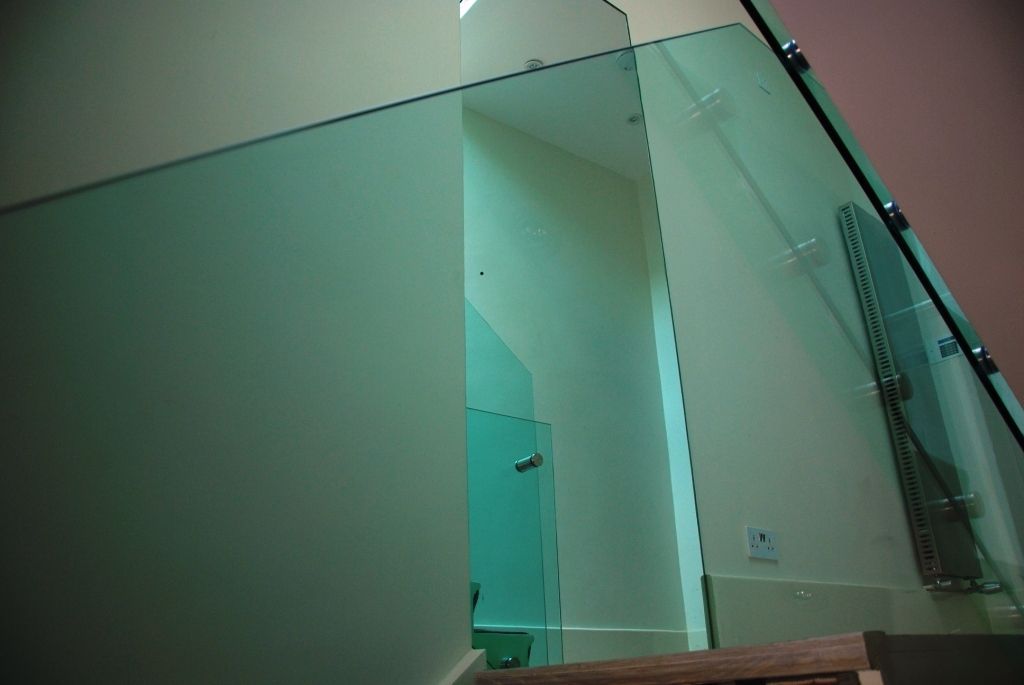 Bespoke-Glass-Balustrades-Partitions-and-Screens_170