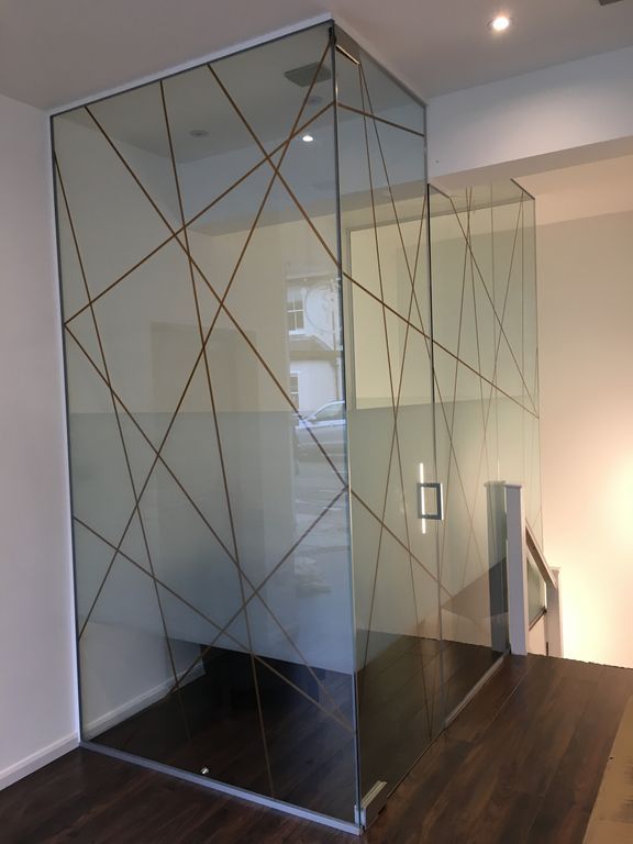 Bespoke-Glass-Balustrades-Partitions-and-Screens_183