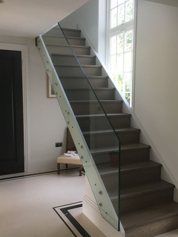 Bespoke-Glass-Balustrades-Partitions-and-Screens_186