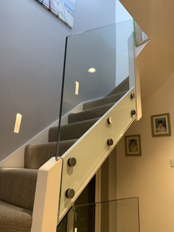 Bespoke-Glass-Balustrades-Partitions-and-Screens_201