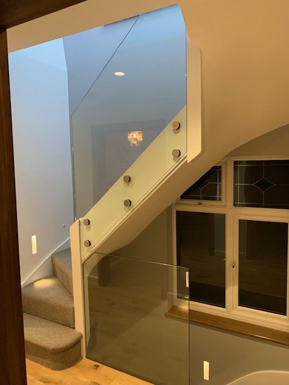Bespoke-Glass-Balustrades-Partitions-and-Screens_202