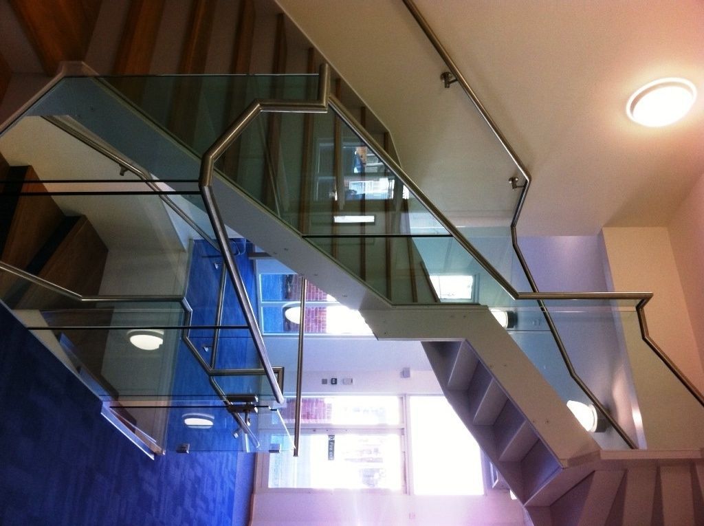 Bespoke-Glass-Balustrades-Partitions-and-Screens_218