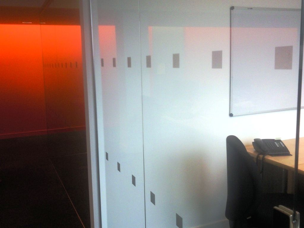 Bespoke-Glass-Balustrades-Partitions-and-Screens_229