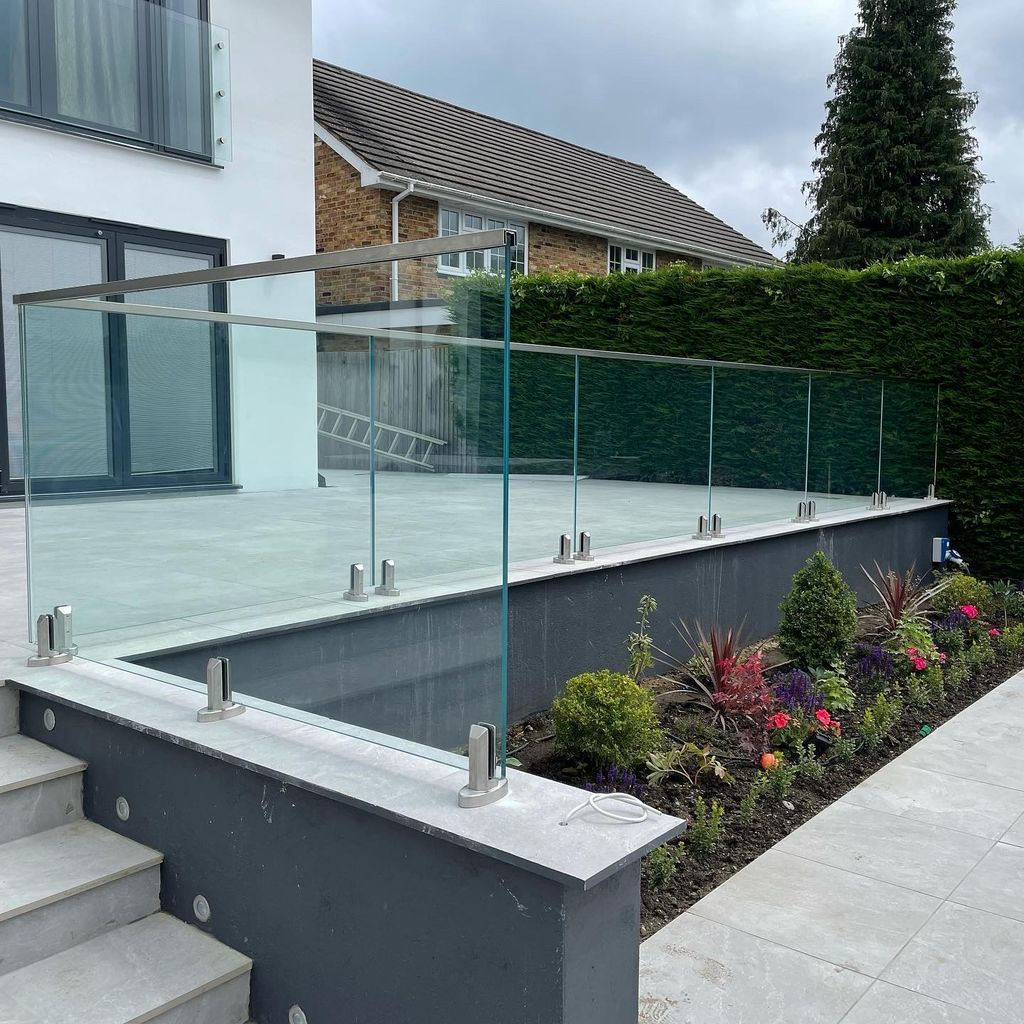 Bespoke-Glass-Balustrades-Partitions-and-Screens_36
