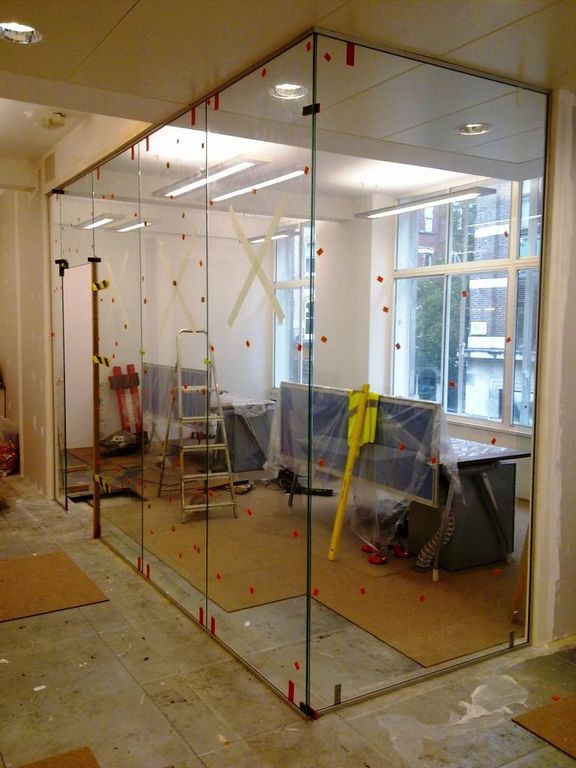 Bespoke-Glass-Balustrades-Partitions-and-Screens_56