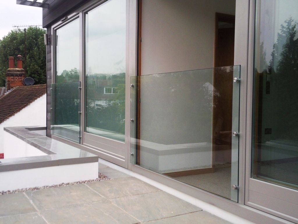 Bespoke-Glass-Balustrades-Partitions-and-Screens_60