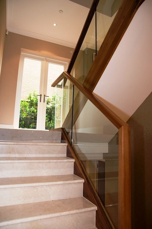 Bespoke-Glass-Balustrades-Partitions-and-Screens_81