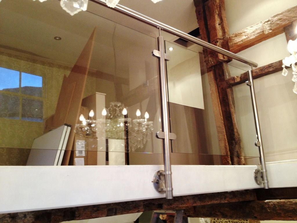 Bespoke-Glass-Balustrades-Partitions-and-Screens_96