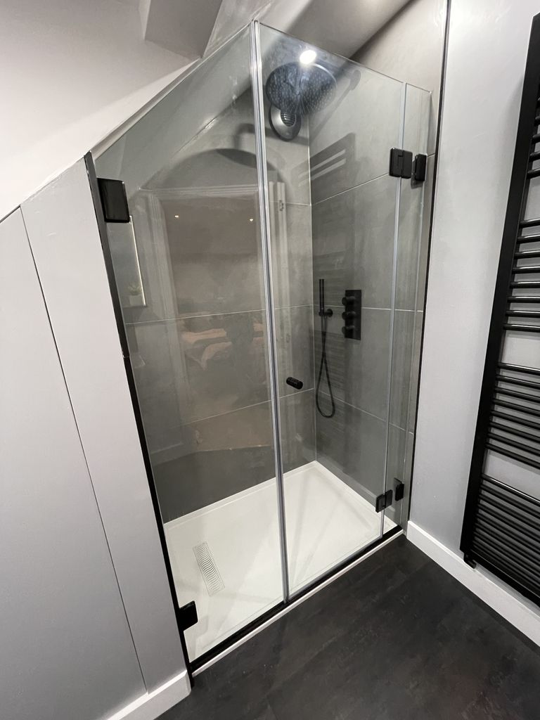 Bespoke-Shower-Screens-and-Enclosures_18