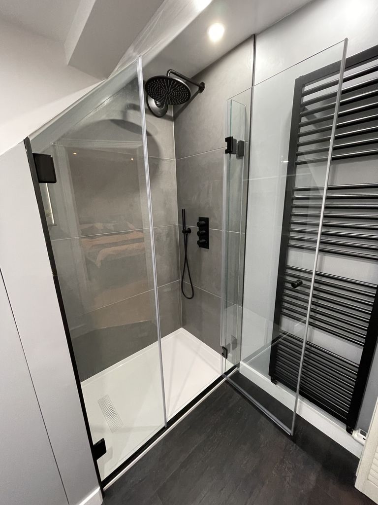 Bespoke-Shower-Screens-and-Enclosures_19