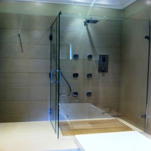 Bespoke Shower Glass - this images shows a bespoke glass shower enclosure