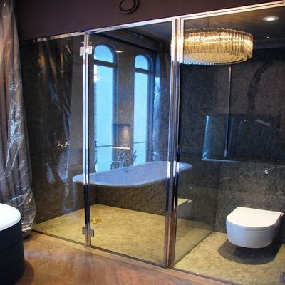 Croydon glass and glazing - an image of a bespoke glass shower enclosure produced and installed by Hamilton Glass Products Ltd