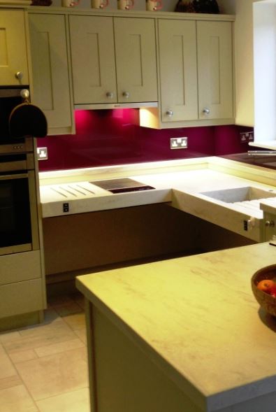 Croydon glass and glazing - an image of a bespoke glass splashback produced and installed by Hamilton Glass Products Ltd