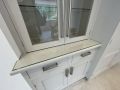 Nespoke-glass-shelves_02