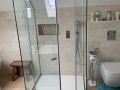 Bespoke-glass-shower-enclosure-and-screens_02