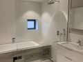 Bespoke-glass-shower-enclosure-and-screens_05